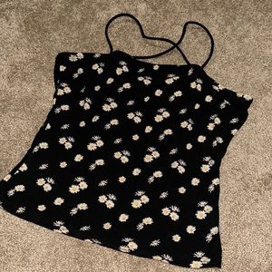 Pre-loved only used once. After pregnancy, clothes don’t fit anymore.